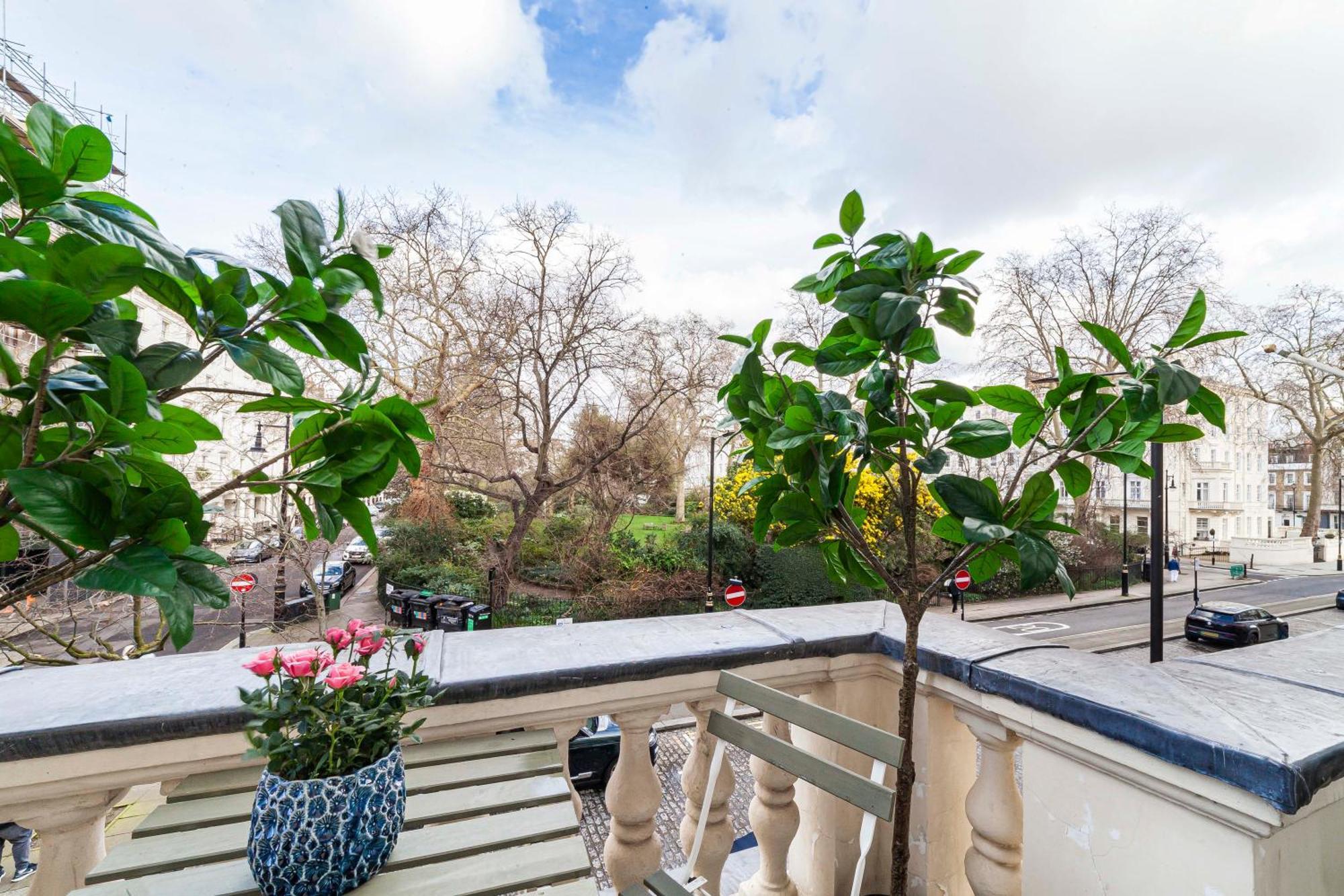 Jubilee Hotel Victoria London Exterior photo