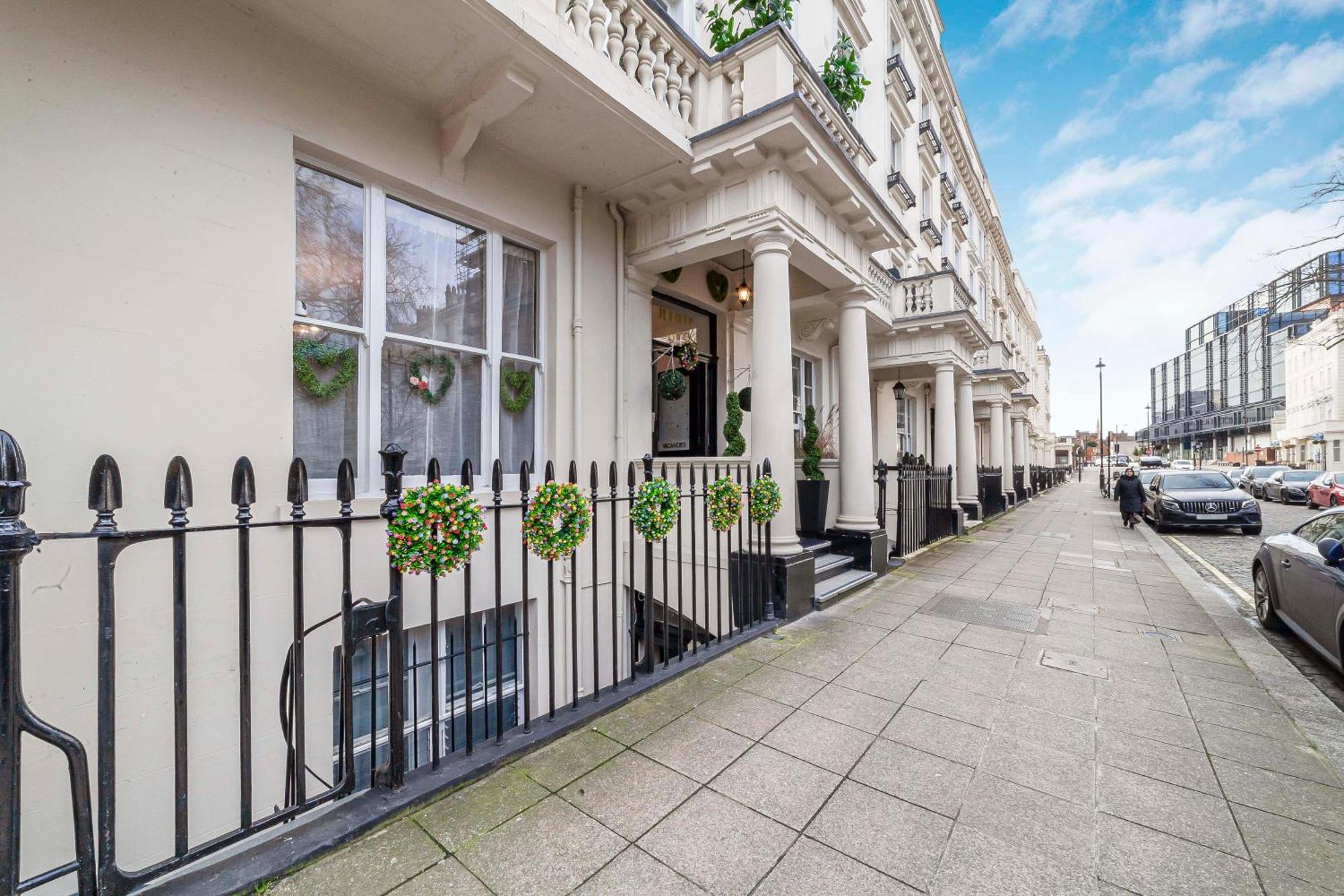 Jubilee Hotel Victoria London Exterior photo