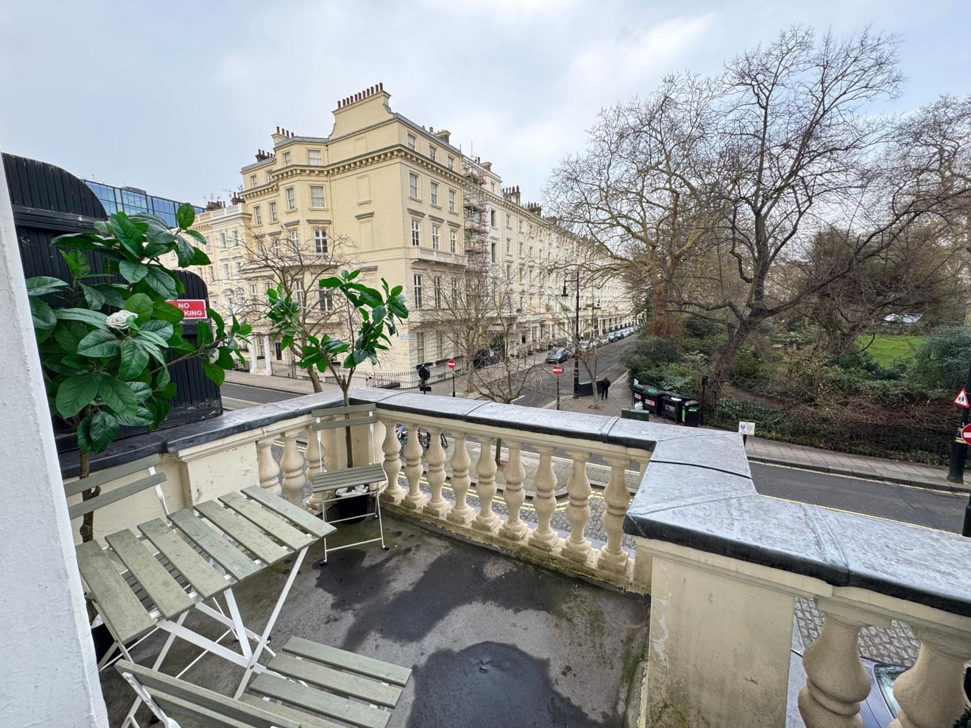 Jubilee Hotel Victoria London Exterior photo