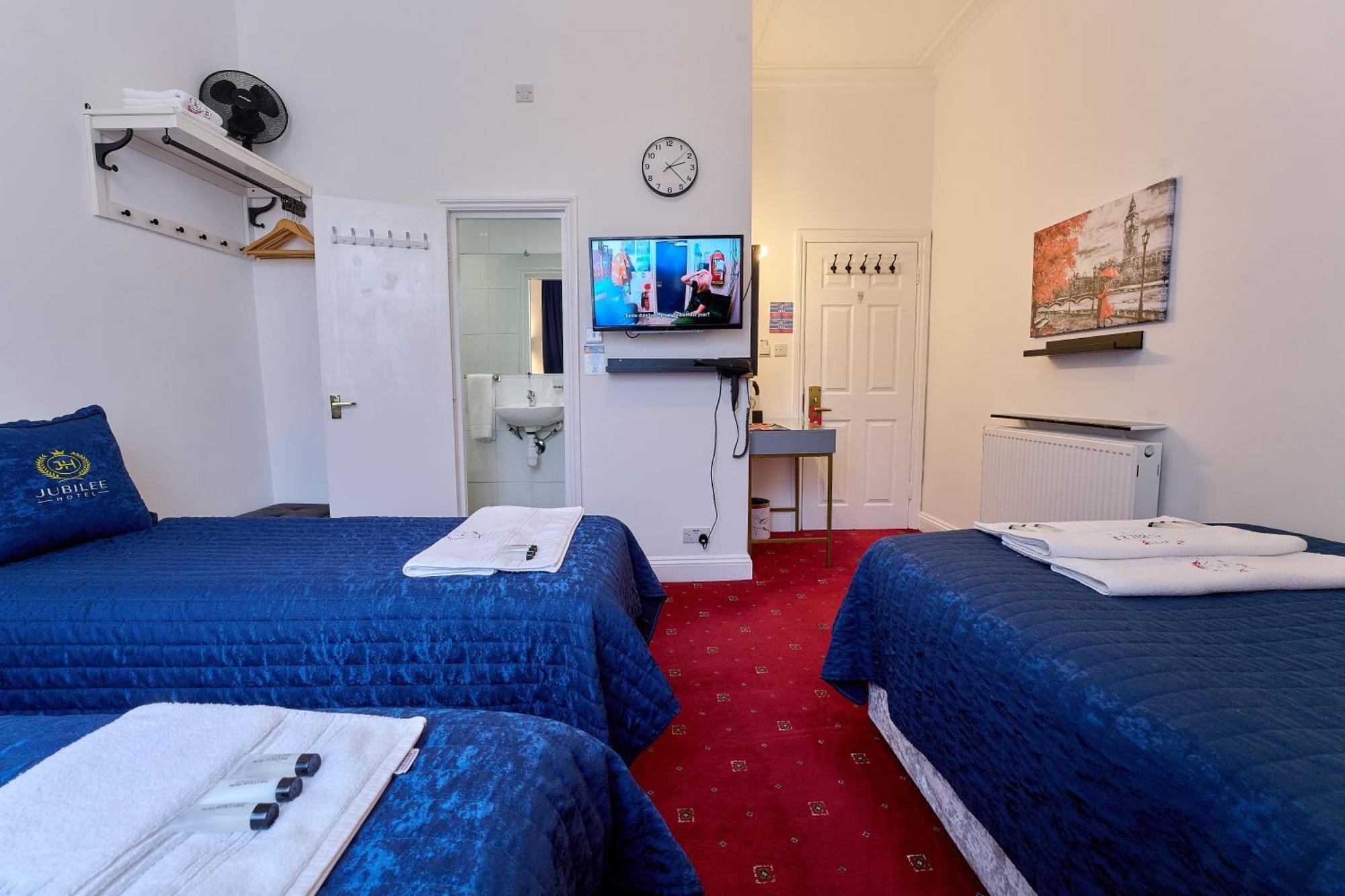 Jubilee Hotel Victoria London Exterior photo