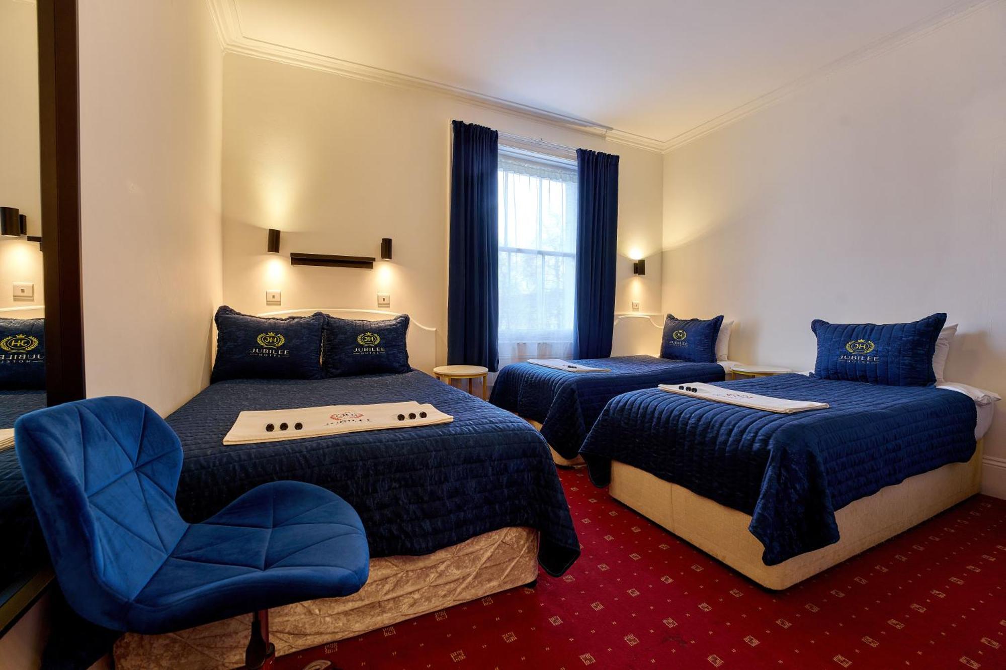 Jubilee Hotel Victoria London Exterior photo