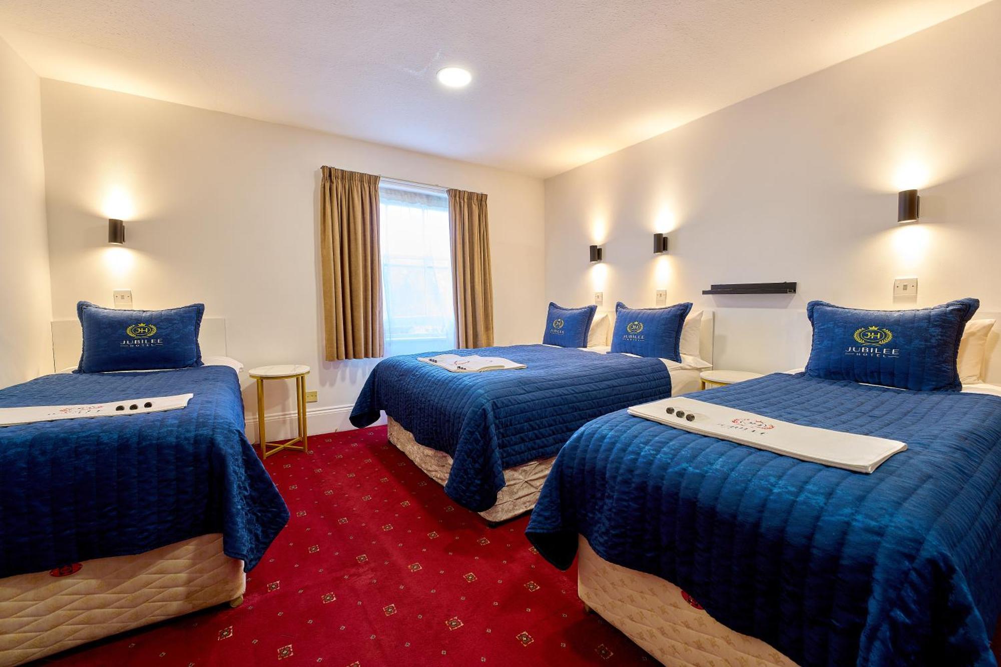 Jubilee Hotel Victoria London Exterior photo